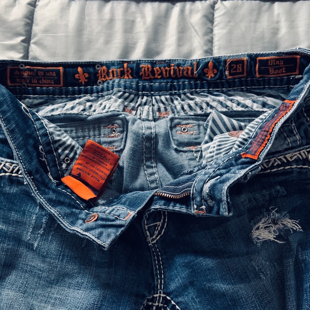 Women’s Rock Revival blue jeans